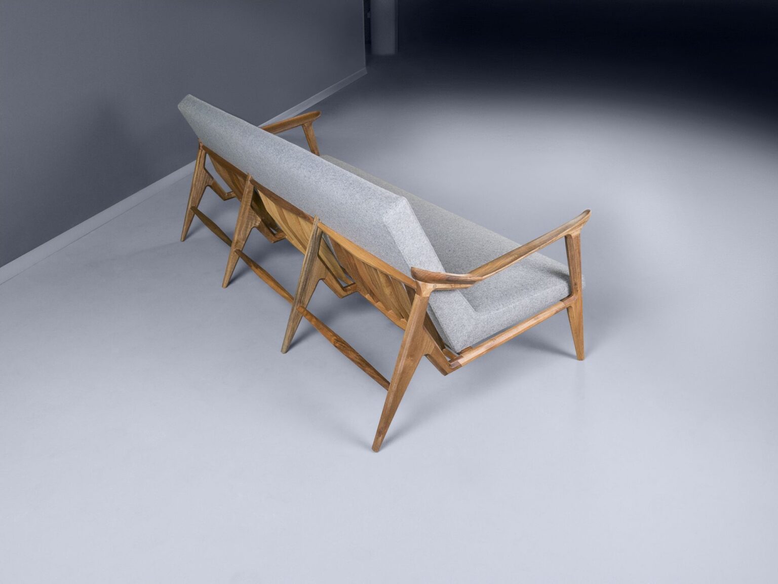 Lipa threeseater sofa Hookl und Stool